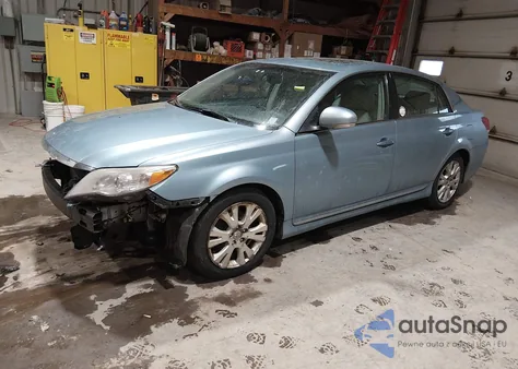 2011 Toyota Avalon z USA, uszkodzony, nr VIN 4T1BK3DB8BU418717